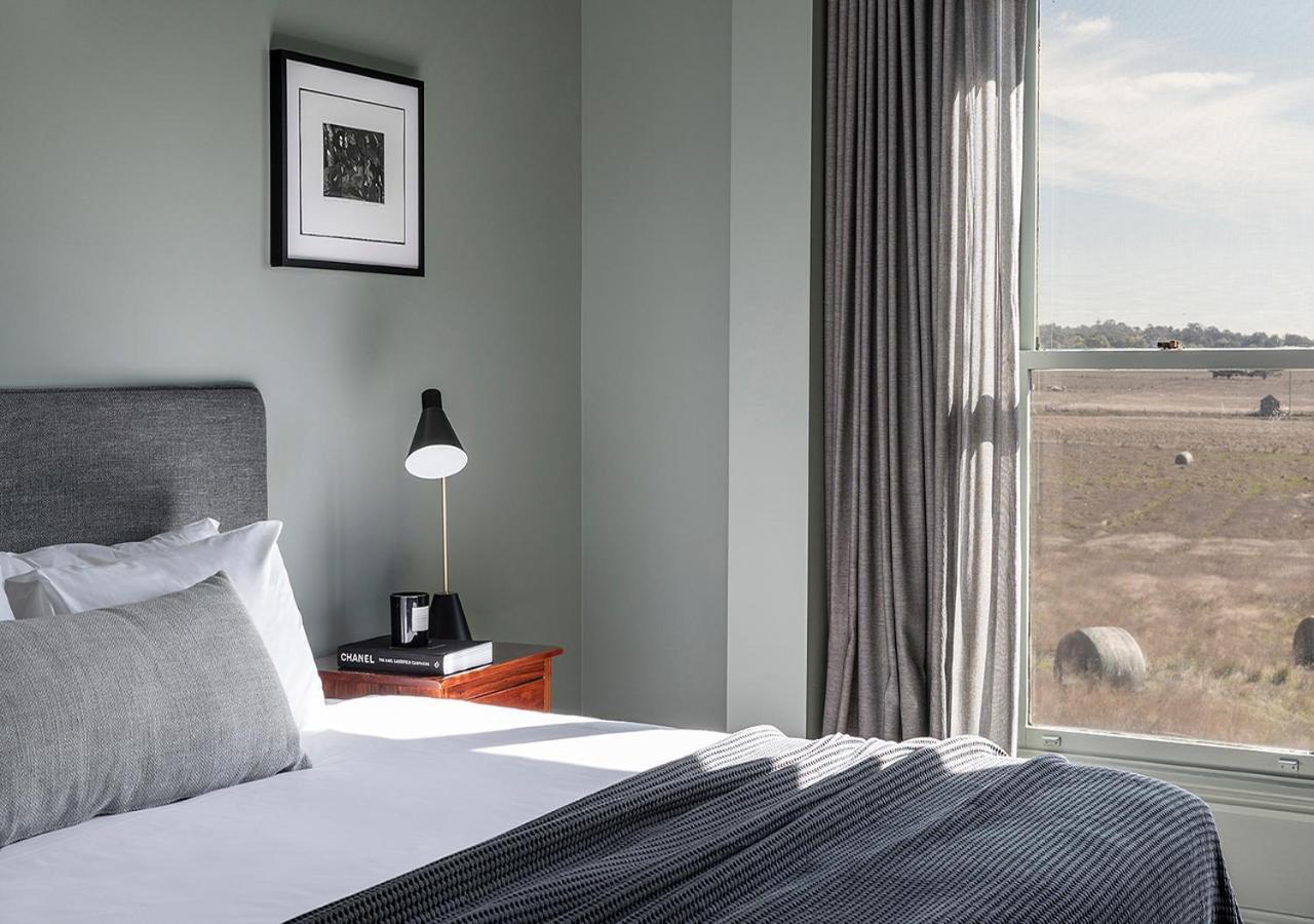 Cleveland Estate Hotel Lance Field Екстериор снимка