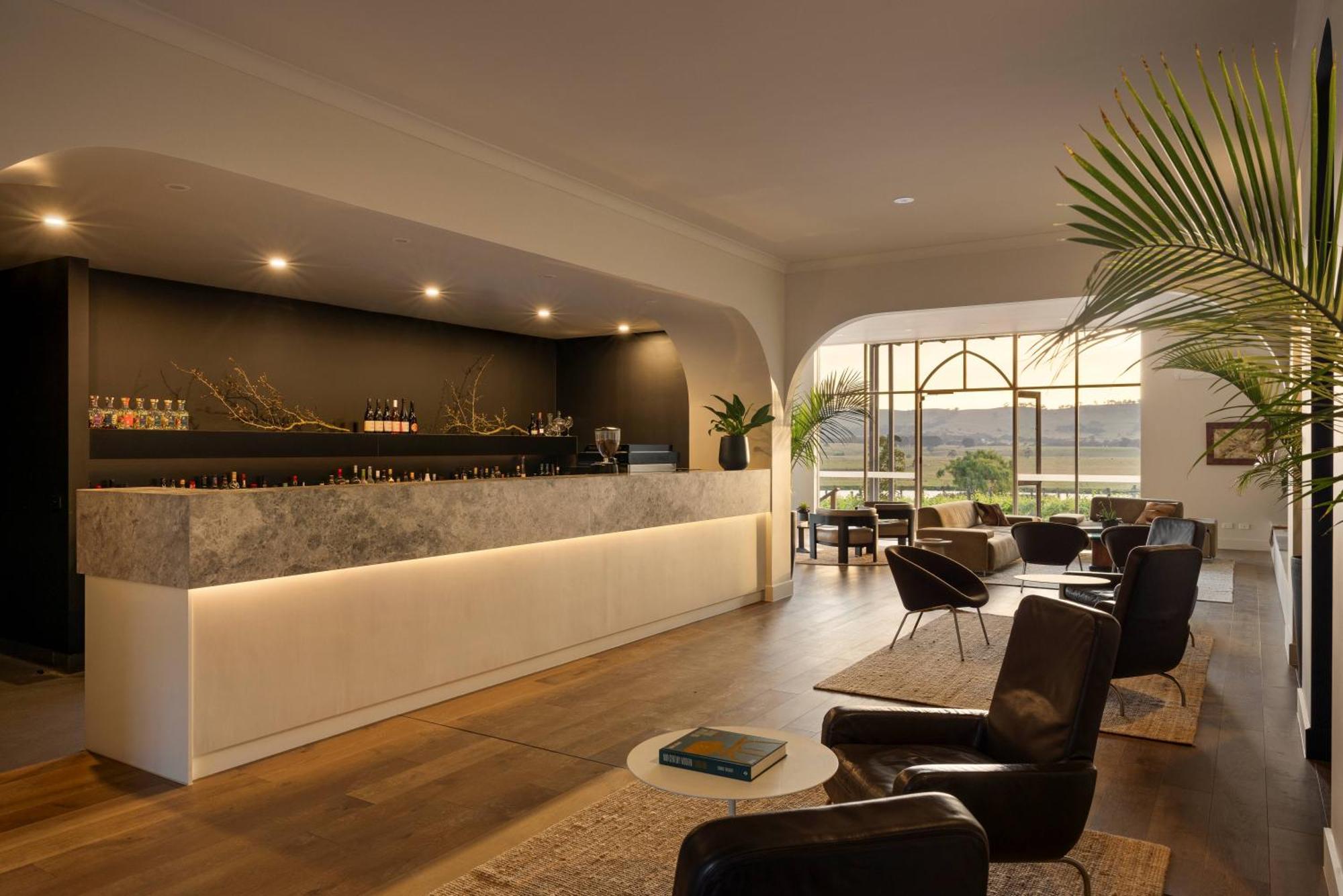 Cleveland Estate Hotel Lance Field Екстериор снимка